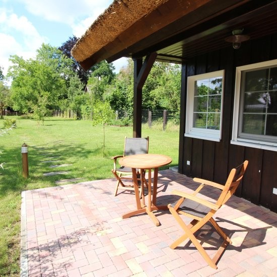 Holiday house »Bienenhaus« - Frühstücksterasse