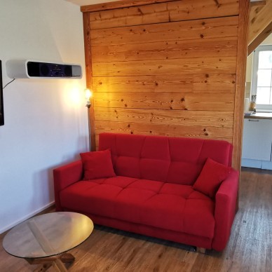 Ferienhaus »Bienenhaus« - Blick vom Wohnbereich zur offenen Küche