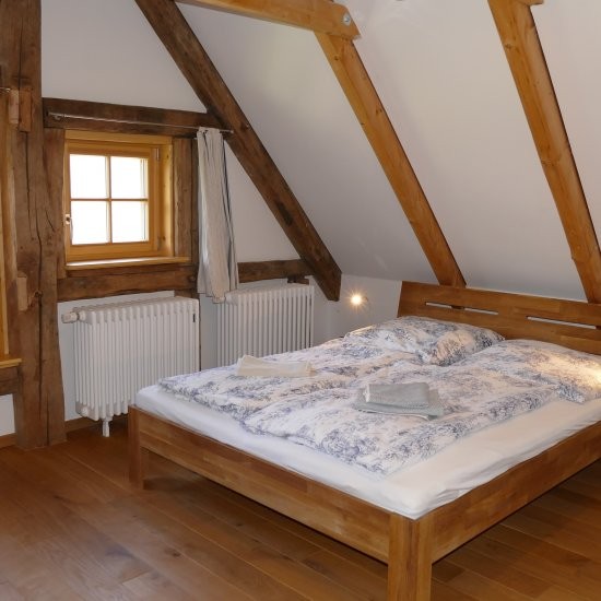 Ferienhaus »Haus anno 1750« - 2. Schlafzimmer im Dachgeschoss